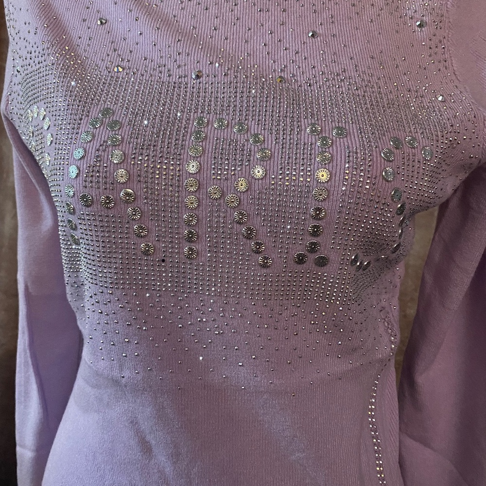 Sweaters - Picture 7 of 9